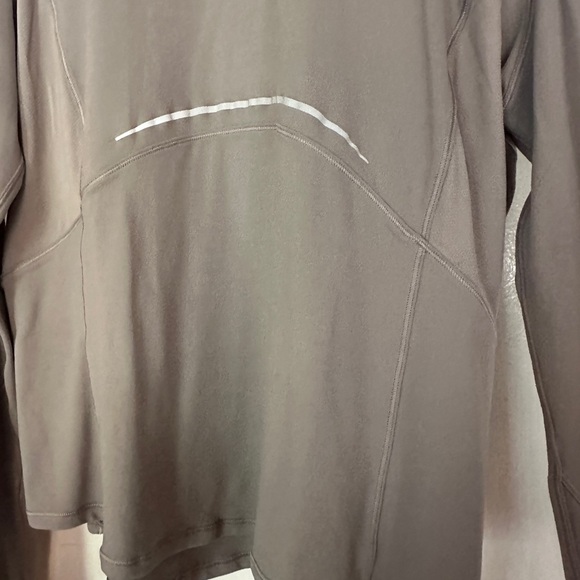 lululemon Long-Sleeve Shirt - Picture 5 of 9